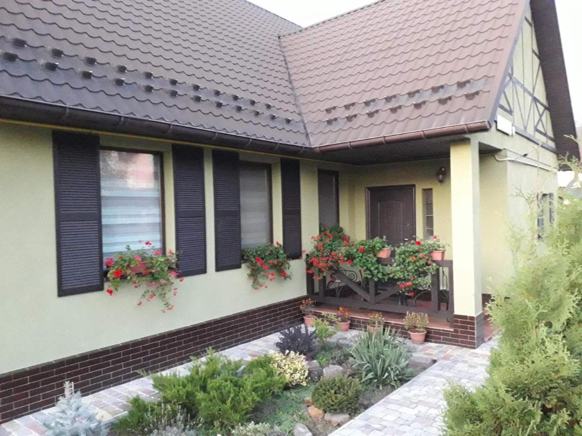 Apartament On Levanevskogo 2 Daire Kamyanets-Podilski Dış mekan fotoğraf